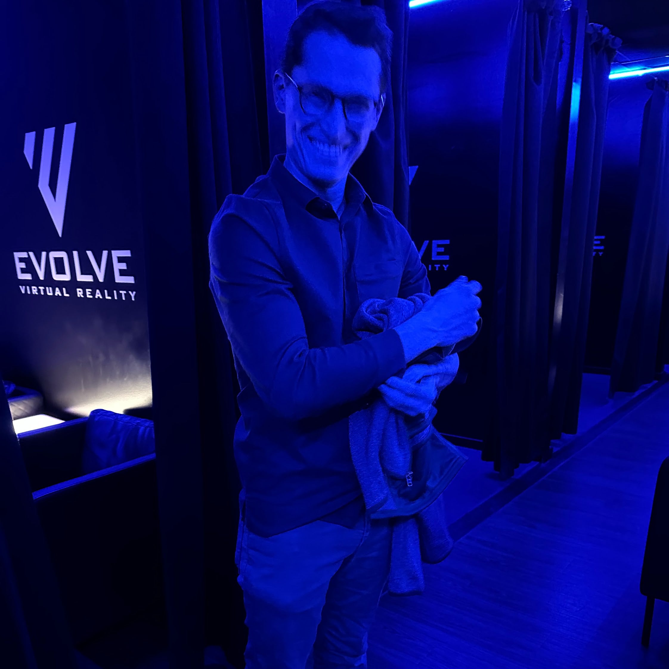 Fighting Off A Zombie Invasion At Evolve Virtual Reality